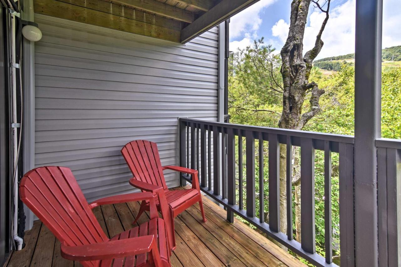 Beech Mountain Condo With Balcony, Walk To Resort! Zewnętrze zdjęcie
